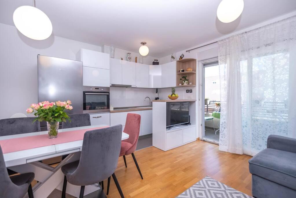 Feel Like Home Podstrana Eksteriør billede